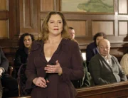 In ihrem Plädoyer gründet die Star-Anwältin Rebecca Shane (Kathleen Turner) ihre Verteidigung ganz auf die Einnahme eines Medikaments, das ihr Mandant Jahre lang genommen hat. Wird sie es schaffen, das Gericht von seiner Schuldunfähigkeit zu überzeugen?