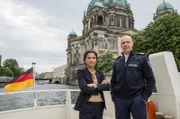 Aus dem Berliner Dom wurde ein wertvolles Exponat gestohlen - Jasmin Sayed (Sesede Terziyan, l.) und Wolf Malletzke (Christoph Grunert, r.) ermitteln.