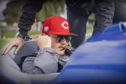 Mission: EAZ Rapper EAZ hat Höhenangst – und muss trotzdem Manöver fliegen Staffel 1 Folge 5 Rapper EAZ stellt sich seiner Höhenangst und steigt in den Flieger.