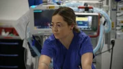 Eine Dame in einem Krankenhaus