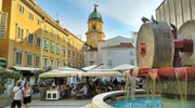 Durch's Tor des Uhrturms von Rijeka gehen - und man gelangt in ein Labyrinth aus Innenhöfen.