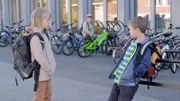 Hugo beobachtet eifersüchtig das Gespräch zwischen Sander und Marlon (v.l.n.r.: Leon Rørtveit Sølland, Petter Mortensen, Martin Evensen).