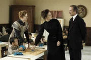 center: Maria Montessori (Paola Cortellesi)