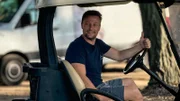 Maxi in the golf car