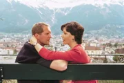 Harald Krassnitzer (Dr. Justus Hallstein), Janina Hartwig (Lisa Brunner).