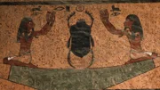 Die alten Ägypter beten Tier-Götter an, um die Naturgewalten zu kontrollieren. Ein "Pillendreher" spielt dabei eine zentrale Rolle.