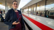 Zugchefin Anja Szeglat fährt seit 15 Jahren für die Deutsche Bahn.