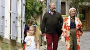Der Herbst kehrt in Frankreich ein und Dick wendet sich seinem nächsten Projekt zu: Er will ein Insektenhotel bauen, damit die Bewohner seines ummauerten Gartens den Winter gut überstehen. Seine Familie hilft ihm dabei.