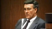 Dr. John Boyle wird des Mordes an seiner Frau für schuldig gesprochen.
