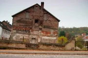 Nebenwirkung des Bergbaus - ganze Häuser sacken ab.