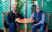 Die Kreuzfahrtprofis Heinz (li.) und Hermann (re.) gehen in Montréal an Bord.