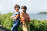 Nachdem eine Gerichtsverhandlung ein tödliches Ende gefunden hatte, ermitteln die Polizistinnen Gaëlle Crivelli (Béatrice de la Boulaye, l.) und Mélissa Sainte-Rose (Sonia Rolland, r.) in einem verzwickten Mordfall.