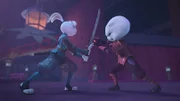 Erst als Lady Fuwa (r.) den Tempel angreift, kapiert Usagi (l.), dass Chizu ein Ninja ist.