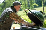 Beim Fleisch legt Mark Junglas Wert auf Qualität. Auf dem Hof werden Interessen von Mensch, Tier und Natur berücksichtigt. Hofgut Stöcken in Freudenberg / Siegerland bei Marc Junglas.