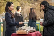 Nachdem sie eine Krankenschwester, mit der sie früher zusammengearbeitet hat, um Hilfe bittet, macht sich Watson (Lucy Liu, l.) auf die Suche nach deren verschwundenem Kollegen ...