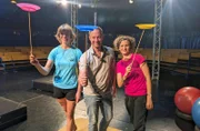 (v.l.n.r.) Linda, Tobi und Nadja im Zirkus Zarakali.