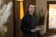 Lucie (Julia Wiedemann) fühlt sich bestätigt, dass ein EM-Sieg nicht garantiert ist.