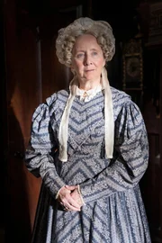 Aunt Anne Lister (Gemma Jones)