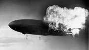 Die Videoaufnahmen der brennenden Hindenburg stellen Expertinnen und Expertinnen vor zahlreiche Fragen zur Ursache der Katastrophe.