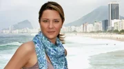 Moderatorin Wasiliki Goutziomitros vor der Kulisse von Rio de Janeiro.