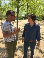 Biogärtner Karl Ploberger mit Landschaftsarchitekt Fernando Martos.
