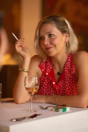 Eileen 'Candy' Merrell (Maggie Gyllenhaal)
