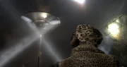 Die "Schlacht von Los Angeles" in der Nacht gilt als die vermeintlich größte Ufo-Massensichtung in der amerikanischen Geschichte. Tausende Bewohner der kalifornischen Großstadt verfolgen das Geschehen.