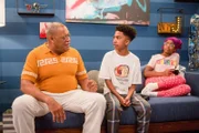 (v.li.): Laurence Fishburne (Pops), Miles Brown (Jack Johnson), Marsai Martin (Diane Johnson).