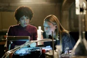 L-R: Astrid Farnsworth(Jasika Nicole), Olivia Dunham (Anna Torv)