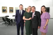 Wolfgang Grupp (2.v.r.) mit Ehefrau Elizabeth (2.v.l.) und den Kindern Wolfgang Junior (l.) und Bonita (r.).