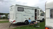 Luxus auf vier Rädern – campen im Wohnmobil.
