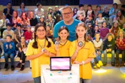 Das gelbe Rateteam aus Seitenstetten/Österreich freut sich über die spannende Erfahrung bei "1, 2 oder 3".