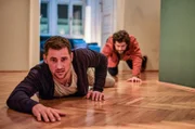 Moritz (Ferdinand Seebacher) und Lukas (Aaron Karl).