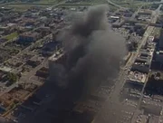Der Hubschrauber von News 9 wirft erste Blicke auf das Ausmaß der Zerstörung des Alfred P. Murrah Federal Building.
