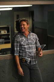 Jim (Matt Passmore) muss den Mord an einem Stripper aufklären.
