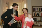 Yvonne (Bärbel Schleker, r.) kann nicht verstehen, warum Max (Alexander Sternberg, l.) den Verkauf der Wohnung noch hinauszögern will.