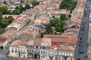 Bordeaux gilt als versnobte, verschlossene Stadt – doch auch hier zeigt sich die Geschichte der Arbeiterklasse, verbunden mit den kleinen, flachen Gebäuden namens „échoppes“.