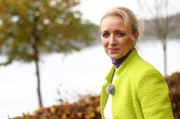 Sophia will die Botschaft der flüsternden Weiden entschlüsseln. Daher schwänzt sie die Partyplanung und reitet zum Wahrsage-See - obwohl sie Ava versprochen hat, das nicht zu tun.