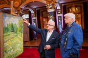 Die Experten für Gemälde: Dr. Herbert Giese (Kunsthistoriker, Wien, links) und Prof. Dr. Hans Ottomeyer (Kunsthistoriker, München).