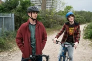 Alex Rider (Otto Farrant, l.) und Tom Harris (Brenock O'Connor, r.) sind beste Freunde und können sich jederzeit aufeinander verlassen.