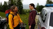 Die Suche nach dem Vermissten verlangt eine enge Zusammenarbeit zwischen Markus (Sebastian Ströbel) und der neuen Bezirksinspektorin Alexandra Winkler (Viktoria Ngotsé).