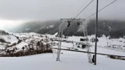 Das einzige, was in Wald am Schoberpass noch ans Schigebiet erinnert, sind die Schleppliftstüzen. Anfang Jänner wurde der Lift an einen slowakischen Investor versteigert – abgeholt wurde er bislang noch nicht.