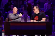 Rateteam-Kapitän Elton (r.) und der Fernsehmoderator Frank Buschmann (l.) bilden ein Rateteam.