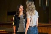 Der Konflikt zwischen Dr. Leah Dale (Katherine Kelly) und ihrer Studentin Rose (Molly Windsor, li.) eskaliert.