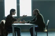 Olga Garovic (Dia Jovanovic) besucht Niels Jensen (David Dencik) im Gefängnis.
