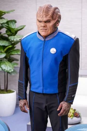 Lt. Cmdr. Bortus (Peter Macon)