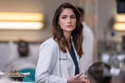 Dr. Lauren Bloom (Janet Montgomery) +++ Die Verwendung des sendungsbezogenen Materials ist nur mit dem Hinweis und Verlinkung auf RTL+ gestattet.