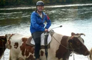 Urlaubsfeeling in der Schweiz: Johannes Zenglein beim Kuhtrekking am Bolderhof bei Hemishofen.