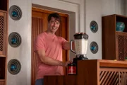 Saxon Ratliff (Patrick Schwarzenegger)