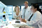 (v.li.): Lilian Klebow (Penny Lanz), Helmut Bohatsch (Franz Wohlfahrt), Maria Happel (Franziska Beck).